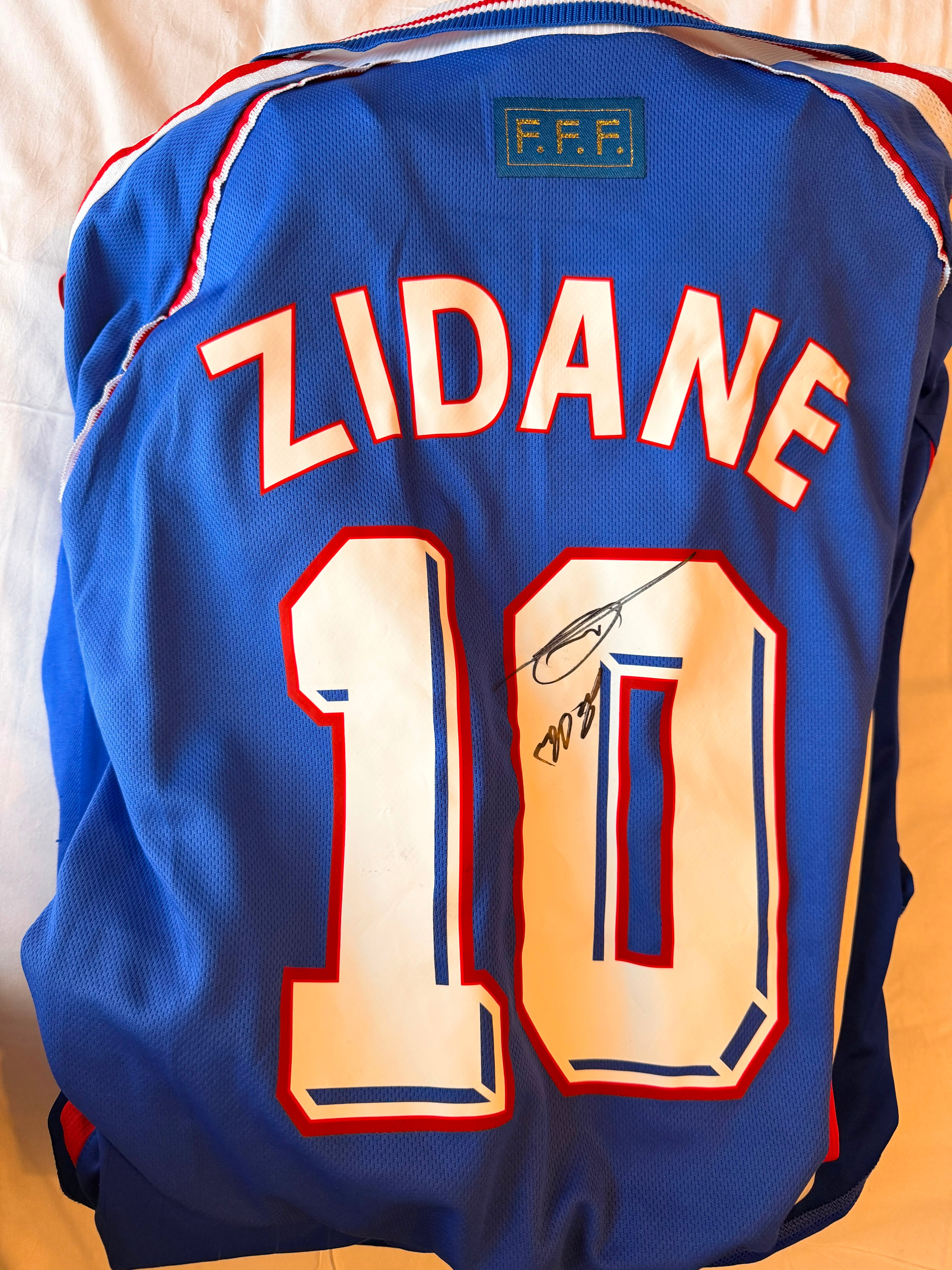 Zidane Trikot für Leon