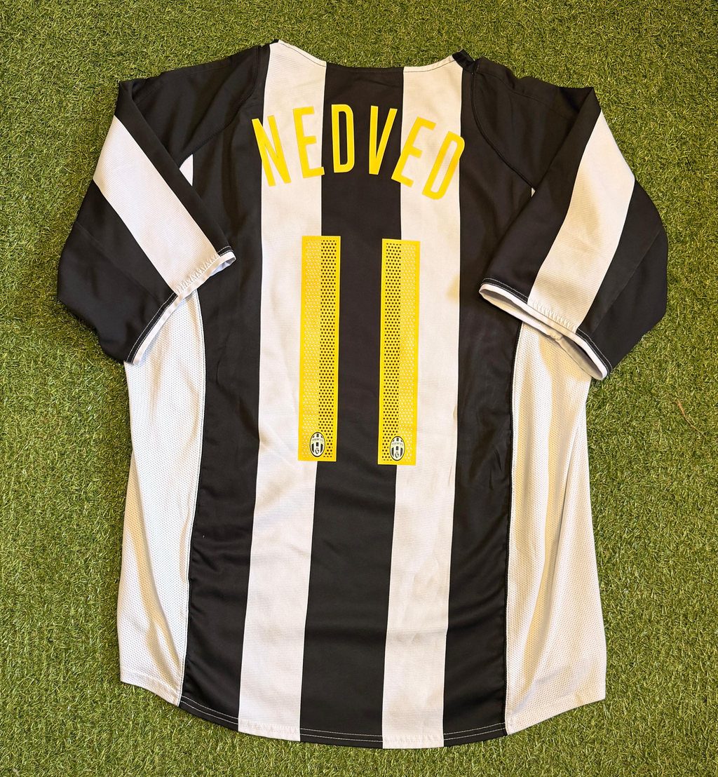 Juventus FC 2004-05 Pavel Nedvěd #11 Heim Trikot (Größe L)
