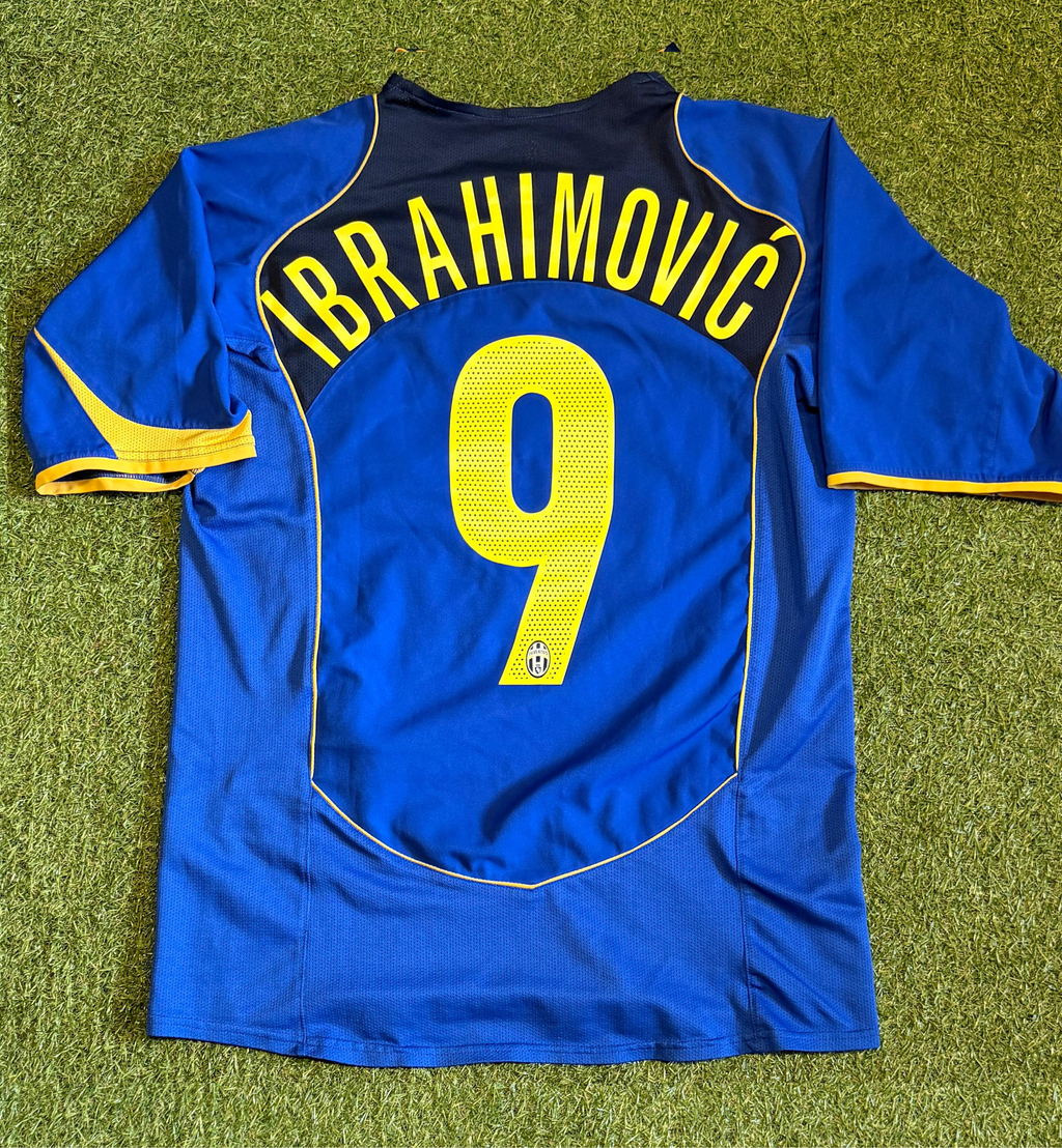 Juventus FC 2004-05 Zlatan Ibrahimović #9 Auswärts Trikot (Größe M)